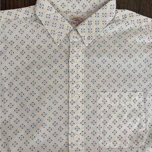 Faherty Men's short sleeve white button-down. Medium